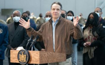 Biden dice que es ‘triste’ la renuncia del gobernador de NY pero respeta su decisión