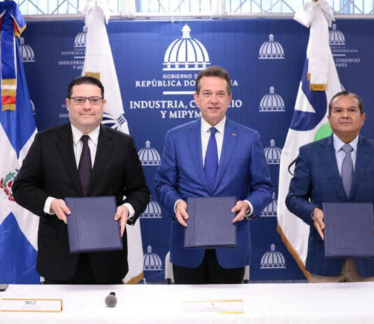 MICM, DGA y CNZFE firman acuerdo para integración de bases de datos