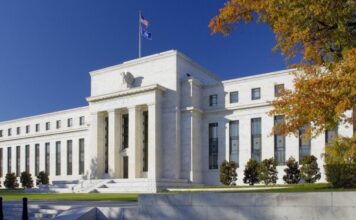 Las bolsas encadenan otra jornada de descensos tras el aviso de la Fed, que celebran los bancos