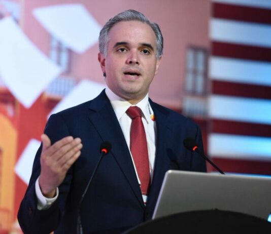 Ministro de Trabajo anuncia nivelación de pensiones para más de 90,000 ciudadanos