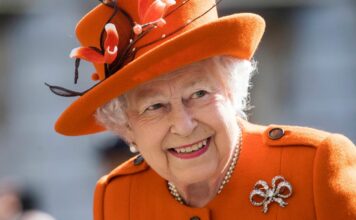 La reina Isabel II, positivo por COVID-19