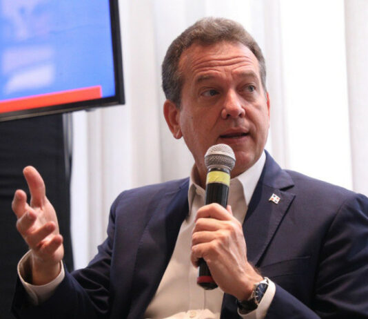 Ito Bisonó destaca que reactivación económica es uno de los logros trascendentales de la última década