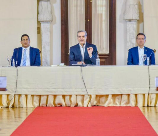 Presidente Abinader impulsa mipymes industriales para que tengan prioridad en procesos de compra de 18 instituciones del estado