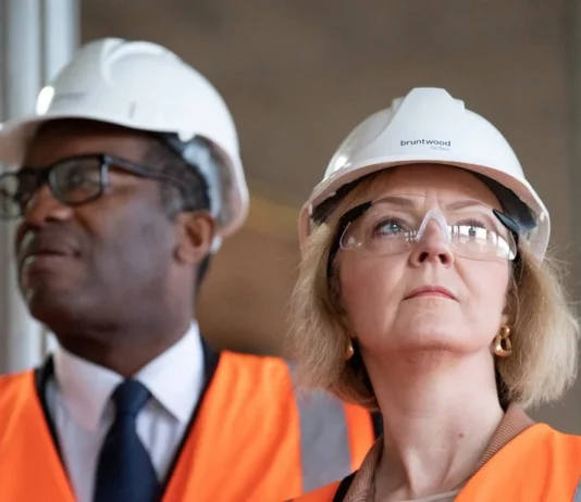 Cómo Liz Truss hizo tanto daño en tan pocos días