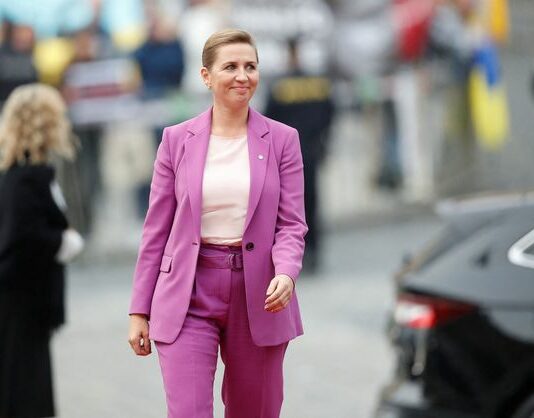 El colorido estilo ‘scandi’ de Mette Frederiksen, la primera ministra danesa