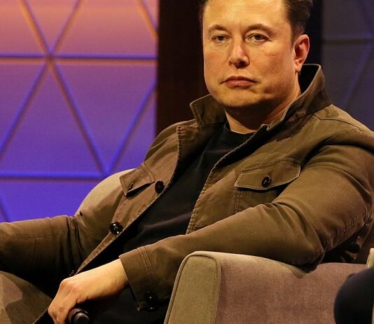 Elon Musk no descarta la bancarrota de Twitter, mientras siguen las renuncias masivas de directivos