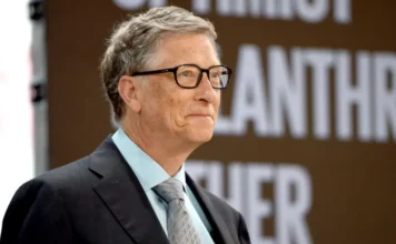 Bill Gates lanza otra temible predicción: estos son los trabajos que desaparecerán por culpa de las IA