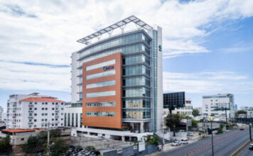 Gobierno dispone rebaja del precio de los combustibles