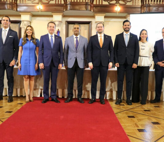 Gobierno entrega 25 millones de pesos en apoyo al desarrollo de la industria emprendedora