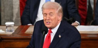Trump presume de su gestión económica y migratoria en el más largo discurso del Estado de la Unión