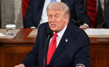 Trump presume de su gestión económica y migratoria en el más largo discurso del Estado de la Unión