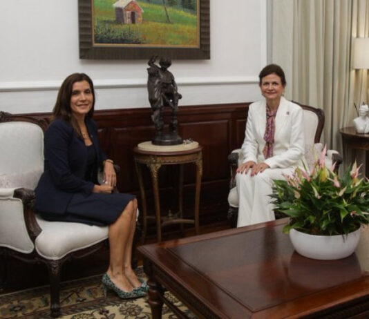 Vicepresidenta se reúne con embajadora de EEUU en RD