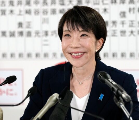 Ultraconservadora y fanática del heavy metal: quién es Sanae Takaichi, la primera ministra de Japón