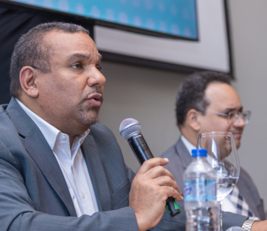 La República Dominicana fortalece sistema eléctrico con generación térmica y almacenamiento